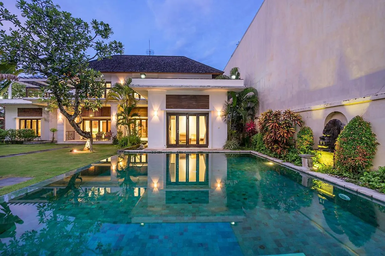 Bali Villa Lotus Seminyak