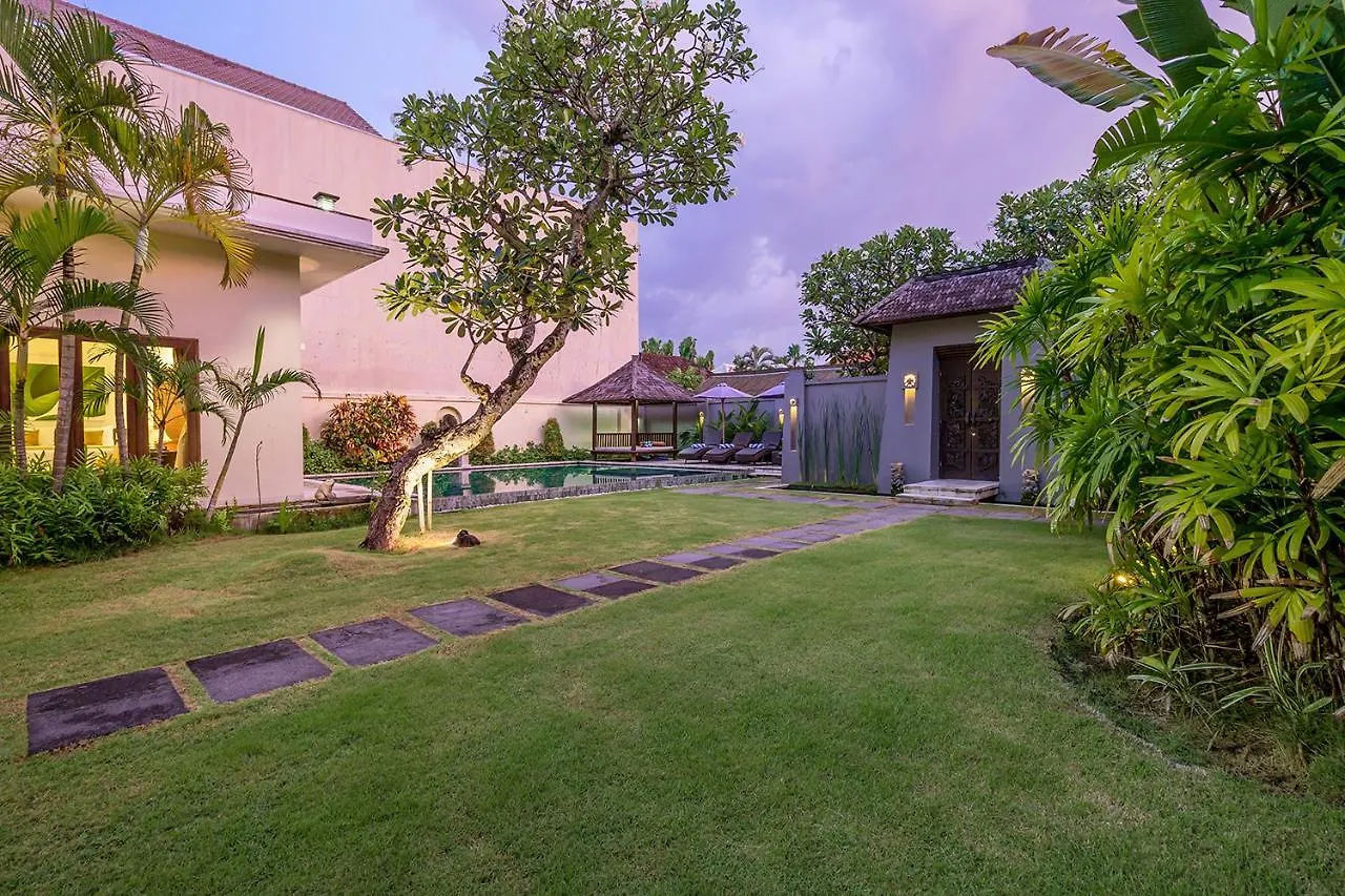Bali Villa Lotus Seminyak