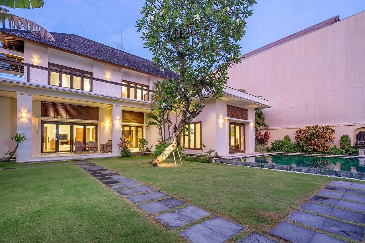 Bali Villa Lotus Seminyak