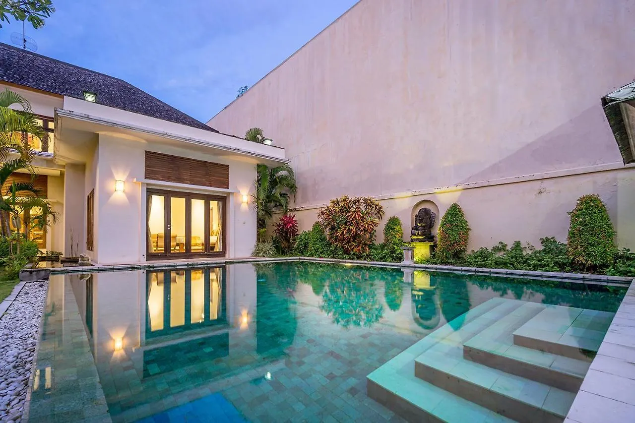 Bali Villa Lotus Seminyak