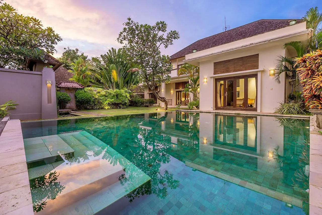 Bali Villa Lotus Seminyak