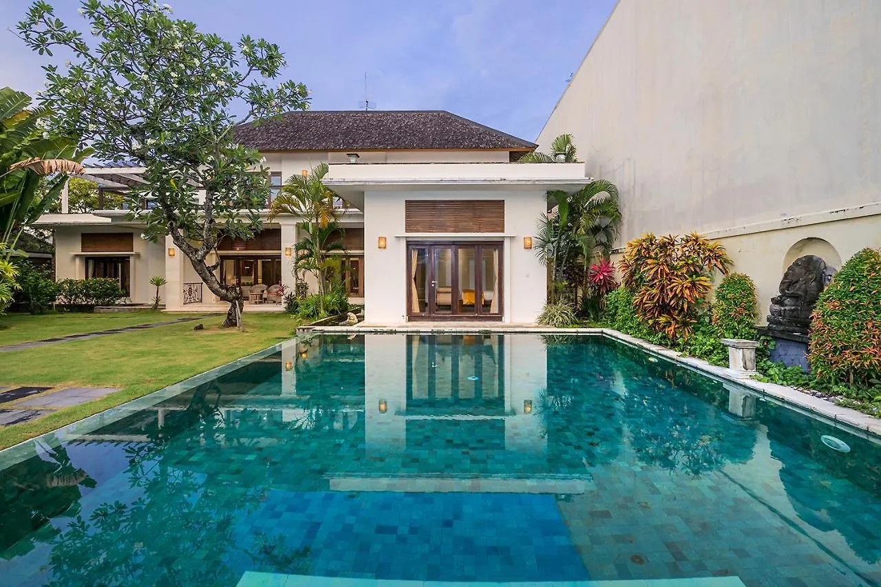 Bali Villa Lotus Seminyak  Seminyak (Bali)